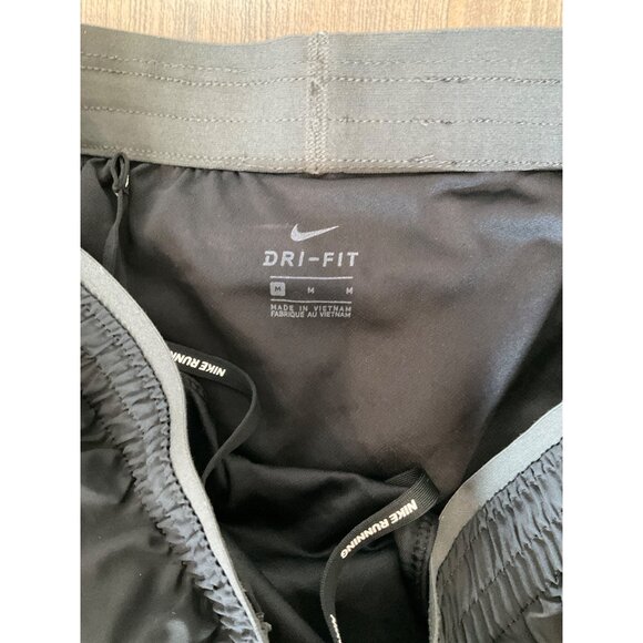 Nike Women's Dri-FIT Tempo Brief-Lined Running Shorts, MEDIUM - Picture 4 of 5